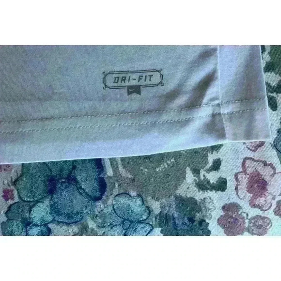 Young men size t-shirt - Picture 4 of 4